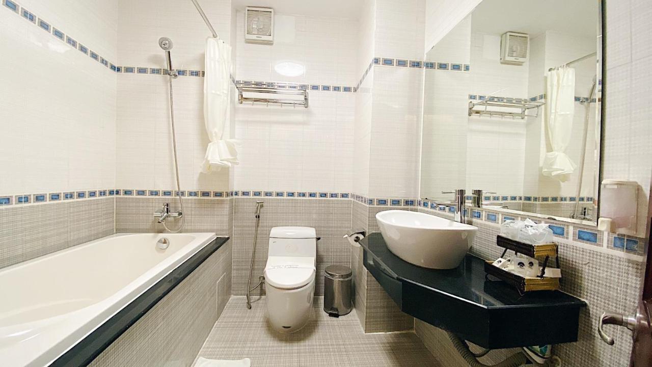 Duc Vuong Saigon Hotel - Cao Thang Hô Chi Minh-Ville Extérieur photo